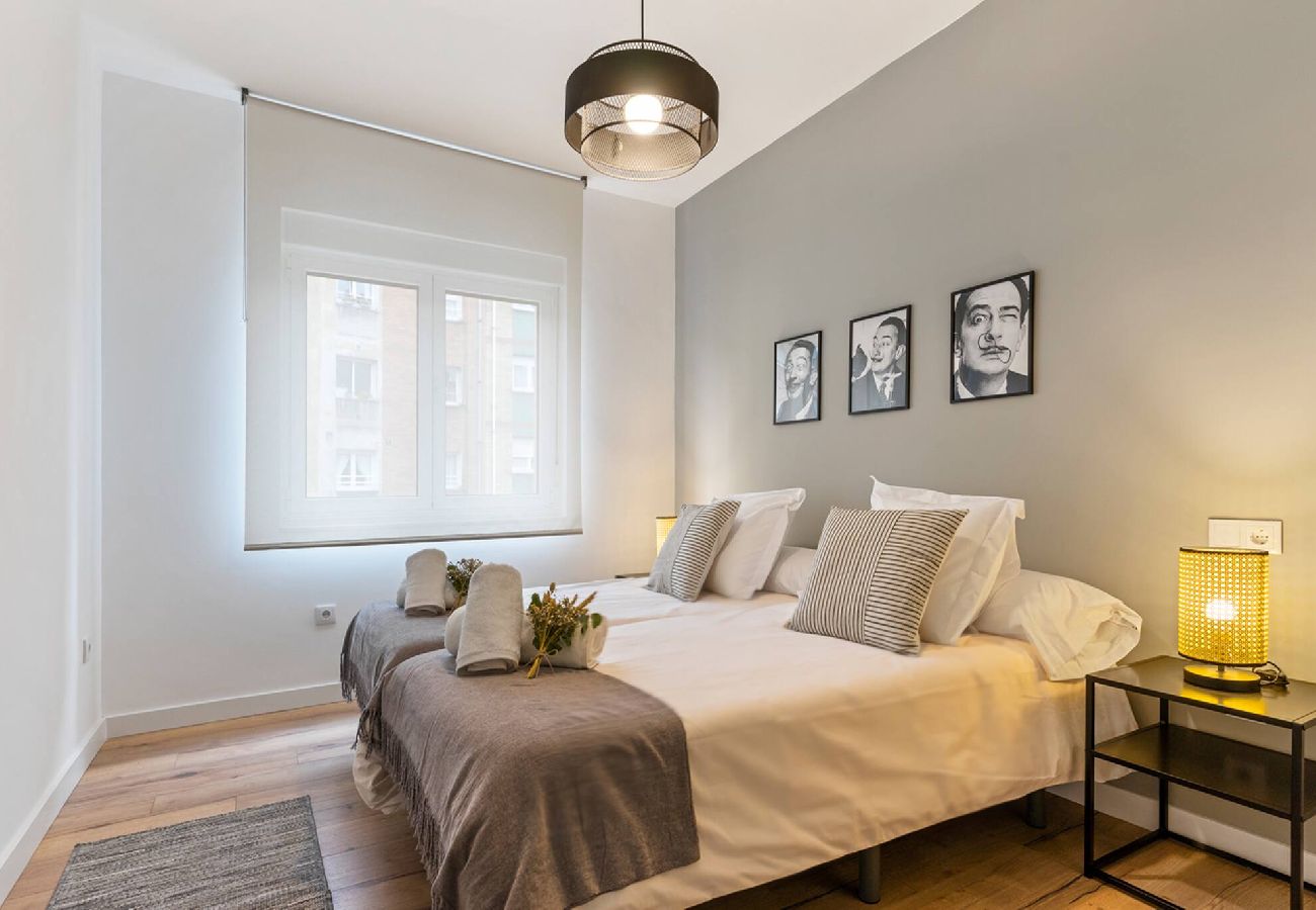 Apartamento en Gijón - Dalí, espectacular apartamento, escritorio y WIFI