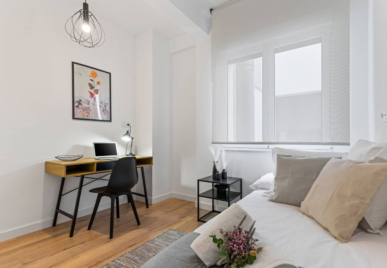 Apartamento en Gijón - Dalí, espectacular apartamento, escritorio y WIFI