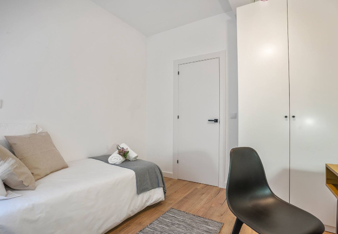 Apartamento en Gijón - Dalí, espectacular apartamento, escritorio y WIFI