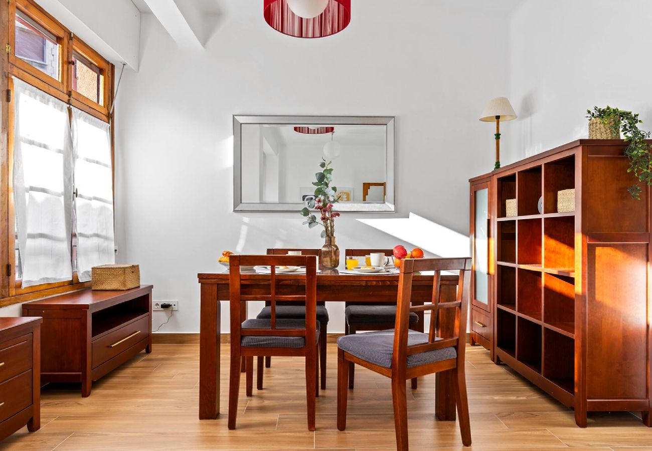 Apartamento en Gijón - El Parchís, Menéndez Valdés