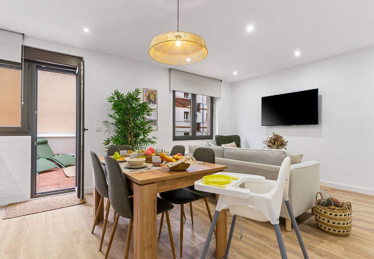 Apartamento en Gijón - Monet, apartamento con terraza, cuna y trona