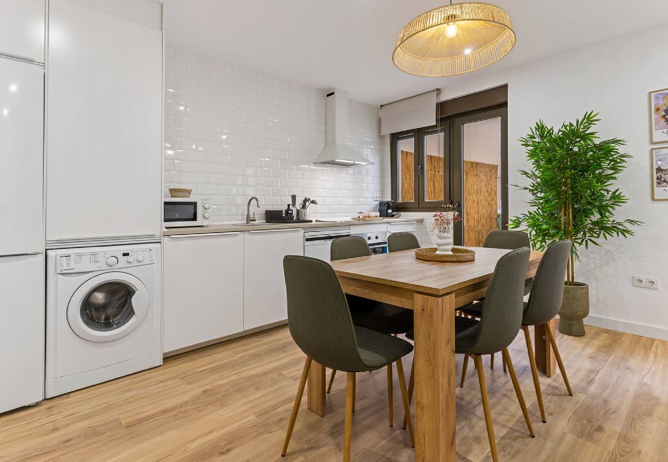 Apartamento en Gijón - Monet, apartamento con terraza, cuna y trona