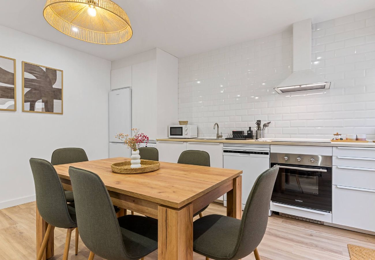 Apartamento en Gijón - Monet, apartamento con terraza, cuna y trona