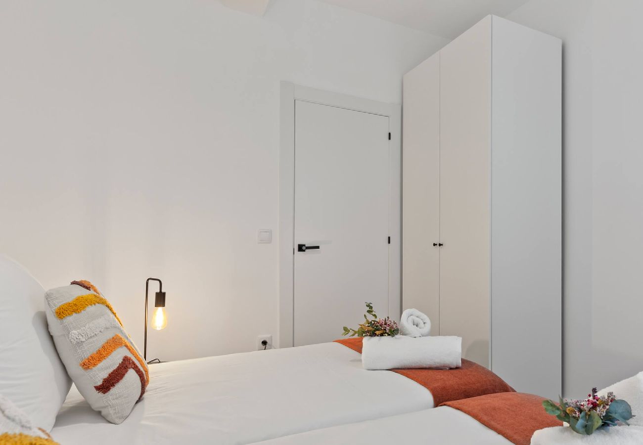 Apartamento en Gijón - Picasso, para 6 personas, espacioso piso de diseño