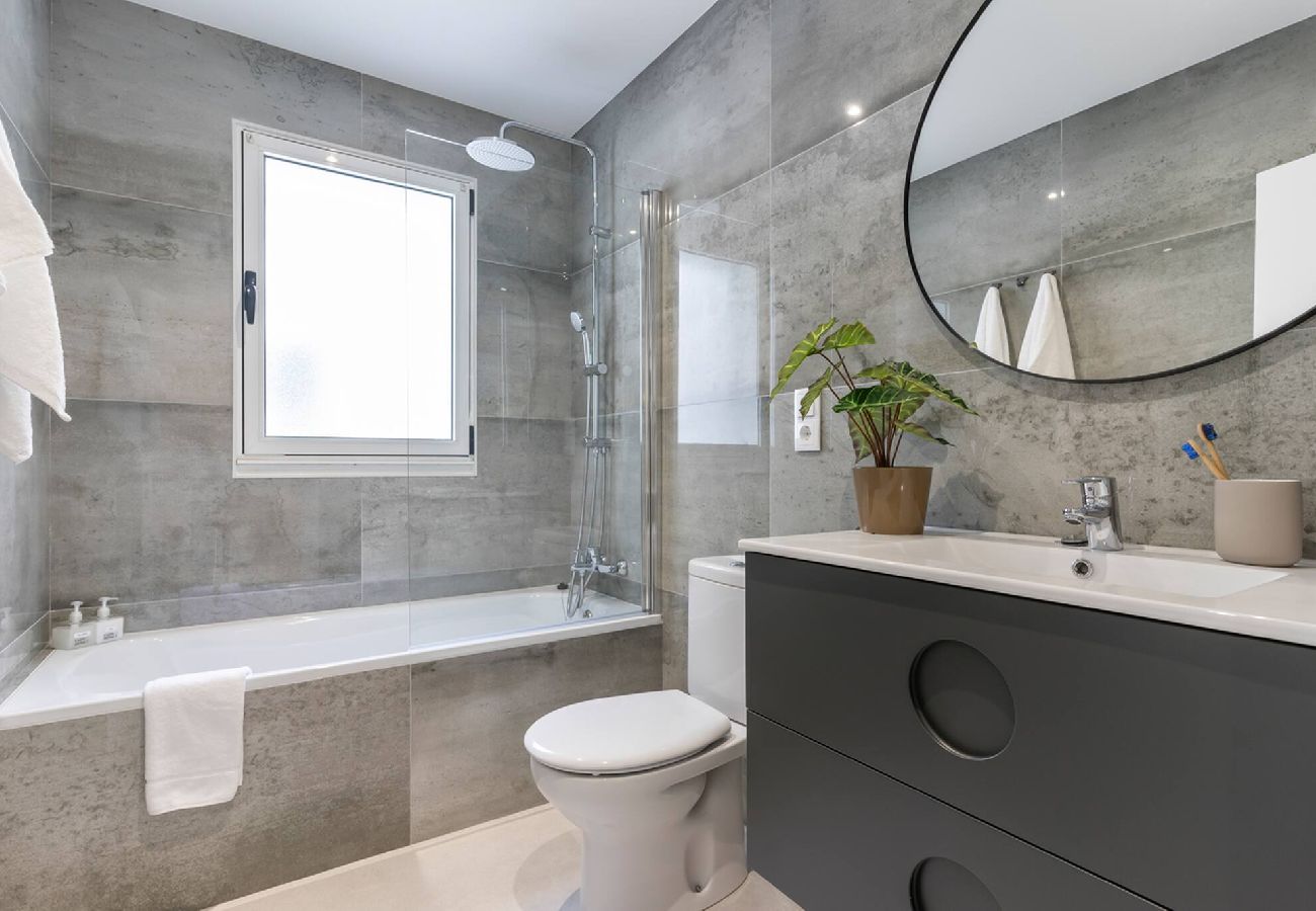 Apartamento en Gijón - Picasso, para 6 personas, espacioso piso de diseño