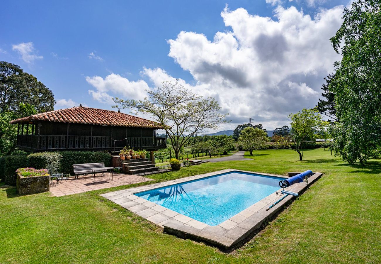 Casa en Villaviciosa - FIGARES