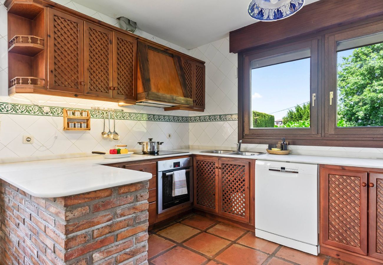 Casa en Villaviciosa - FIGARES