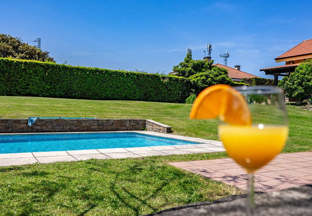 Casa en Villaviciosa - FIGARES