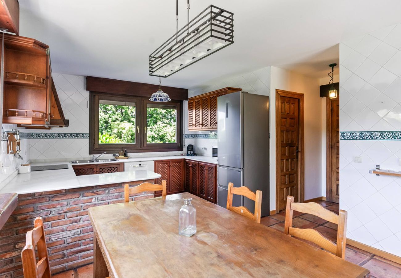 Casa en Villaviciosa - FIGARES